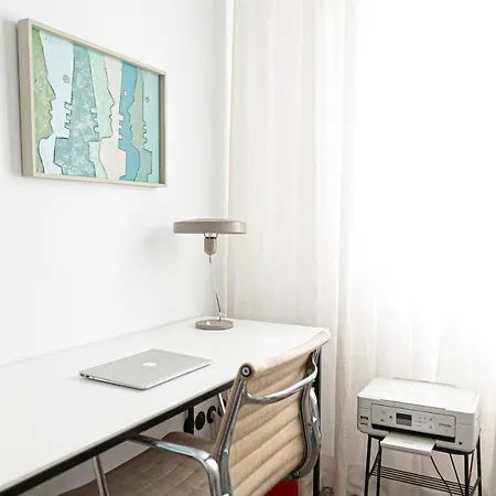 Luxury Modernist Design Townhouse With Garden