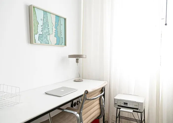 Luxury Modernist Design Townhouse With Garden