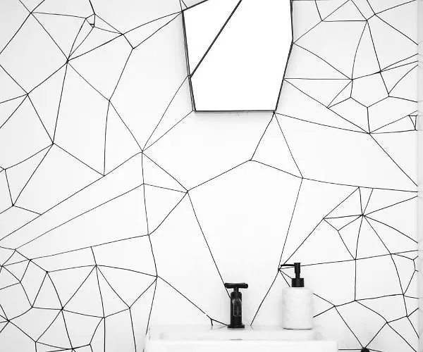 Luxury Modernist Design Townhouse With Garden